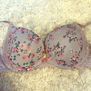 Victoria’s Secret Dream Angels push-up bra 34DD